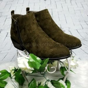 🎉 HUGE SALE 🎉  Olive You Booties